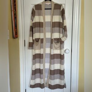 NWOT Gorgeous Hailey & Co. long striped duster cardigan in taupe, tan, cream - L
